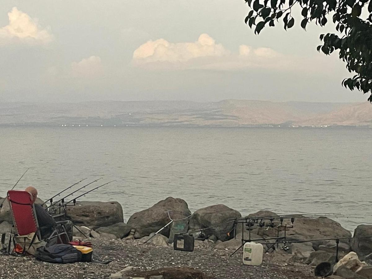 תכלת על הכינרת Light Blue On The Kinneret Lake Tiberíades Exterior foto